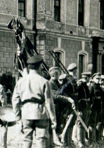 Курсанты 1-х Моск.пулем.курсов. ЗНАМЯ. 1920 г.