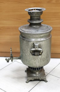 2 Самовара банки Братья Поповы, жёлтый Вам в подарок!