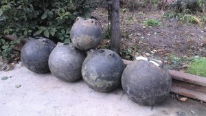 Ядра "ушастые" к мортире XVIII в (большие)