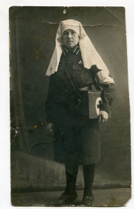 Медсестра со знаком