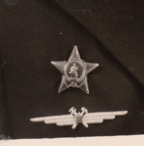 Майор. Еврей. С пришитой Кр. Зв. :)