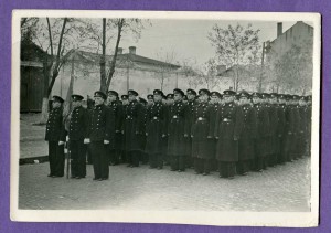 МИКОЛАIВСКОЕ МОРЕХIДНОЕ УЧИЛИЩЕ. 3 фото осени 1958 року.