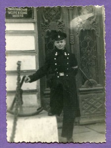 МИКОЛАIВСКОЕ МОРЕХIДНОЕ УЧИЛИЩЕ. 3 фото осени 1958 року.