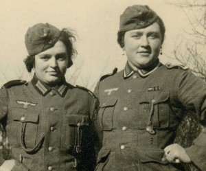 Немецкие фройлян. Форма,награды,нашивка. 1940-е гг.