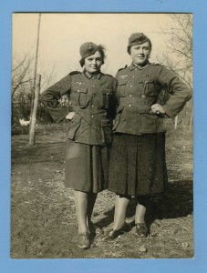 Немецкие фройлян. Форма,награды,нашивка. 1940-е гг.