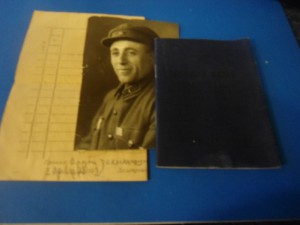 Военный билет 1957 г. , накладная на маузер 1952 г.  и фото