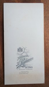 Немецкий офицер с дамой, сабля,темляк,мундир,пикенхауб