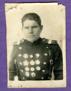 Гвардии ст.сержант Дмитрий Константинович Ядыкин.