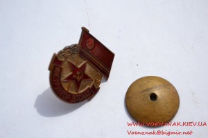 Знак "Инструктор ДОСААФ"