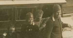 ГСС В.С.Молоков,Дубинин,О.Ю.Шмидт у катера.Архангельск.1936