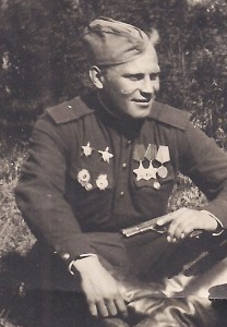 Разведчики с трофейным оружием!!