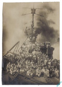 Балтийские моряки на палубе боевого корабля. Конец 1920-х гг