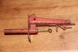 2 пушки. Метал. Стреляют. 60-70е.