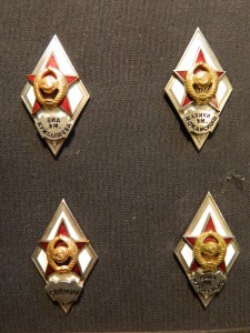 Куплю военные ромбы ( школы и институты)!