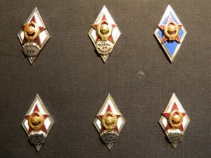 Куплю военные ромбы ( школы и институты)!