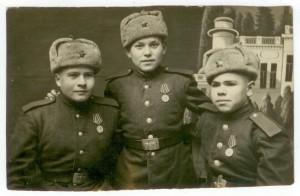 Молодые солдаты медали ЗПГ