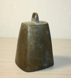 Колокол ботало. Не частый.