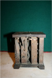 Часовой механизм и деталь механизма