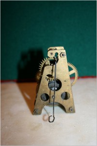 Часовой механизм и деталь механизма