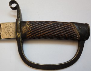 Ранний вариант оф драгунки М1881 с вензелем Александра II