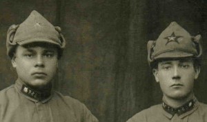 Пара красноармейцев. Петлицы "Р.8 Б". Шикарное оружие!