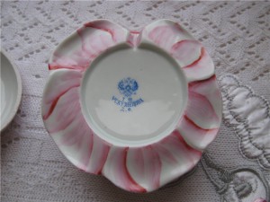 царский фарфор и стекло (для чая банка, сахарница и статуэтк
