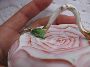 царский фарфор и стекло (для чая банка, сахарница и статуэтк