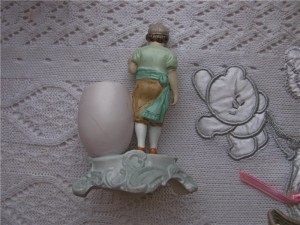царский фарфор и стекло (для чая банка, сахарница и статуэтк