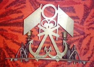 пюпитр с подсвечниками с крейсера  "Алмаз" 1915 г