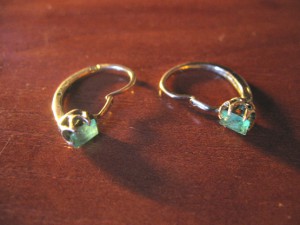 Серьги 56 пробы с изумрудами.