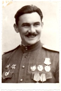 красное знамя винт-2 шт. колодка-1 шт. к\з, о\в, медали.