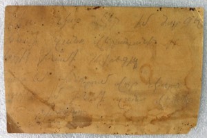 Две фото в военной форме.