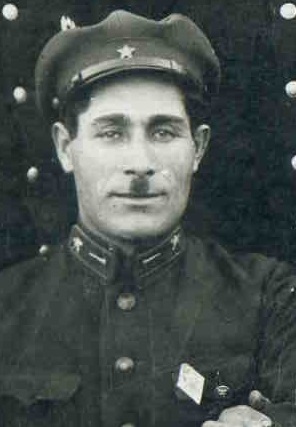 Интересное фото пожарных. Униформа,знаки. Закавказье.