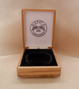 футляр для карманных часов из массива дуба