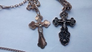 золото  -цепи, браслеты ,серьги,подвески по 1550- 1700