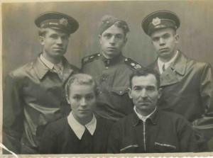 Флотские. Разные кокарды; инженерные части ВМФ.