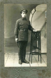 Боец РККА. Эмблемы в петлицах.