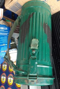 Бачек противогаз  1942 г  Германия   водозащитный вариант