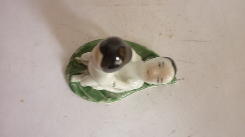 2 статуэточки, эротика, фарфор