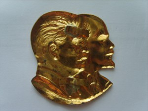 Ленин - Сталин (накладка на папку)Латунь.Золочение.