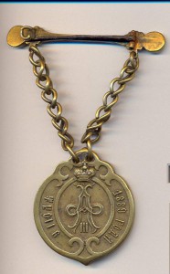 ЗНАК ВОЛОСТНОГО СУДЬИ КУРЛЯНДСКОЙ ГУБЕРНИИ