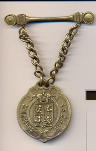 ЗНАК ВОЛОСТНОГО СУДЬИ КУРЛЯНДСКОЙ ГУБЕРНИИ