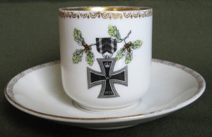 Кофейная пара KPM, патриотика ПМВ.