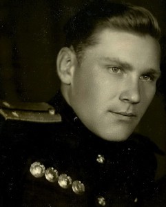 Лейтенант  с 4 Спортивными Знаками, 1950 год. Все Разные!