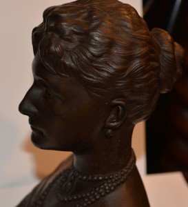 Бюст "Александра Федоровна" И. Гинцбург 1898г.