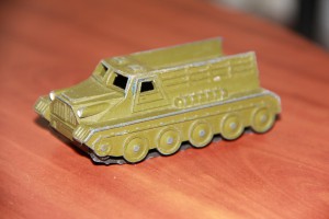 Танки, САУ, пушки, грады, броневики и др. техника.