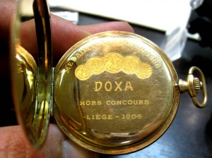 Часы карманные золотые DOXA