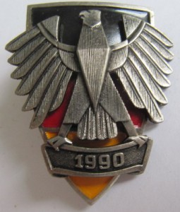 Большой знак ФРГ , сборный, эмалевый!