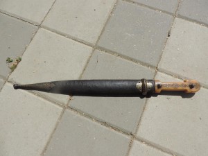 Кинжал с бронзовой всечкой, с подкольчужником.