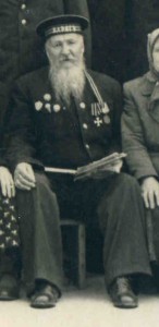 Герой с крейсера "ВАРЯГ" Ф.Ф.СЕМЁНОВ.. 3 фото и некролог.